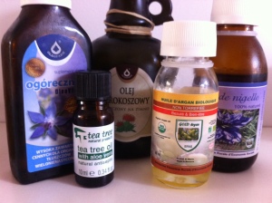 moja mieszanka OCM:) olej z ogórecznika, olej krokoszowy, olej z czarnuszki, olej arganowy, olejek z drzewa herbacianego